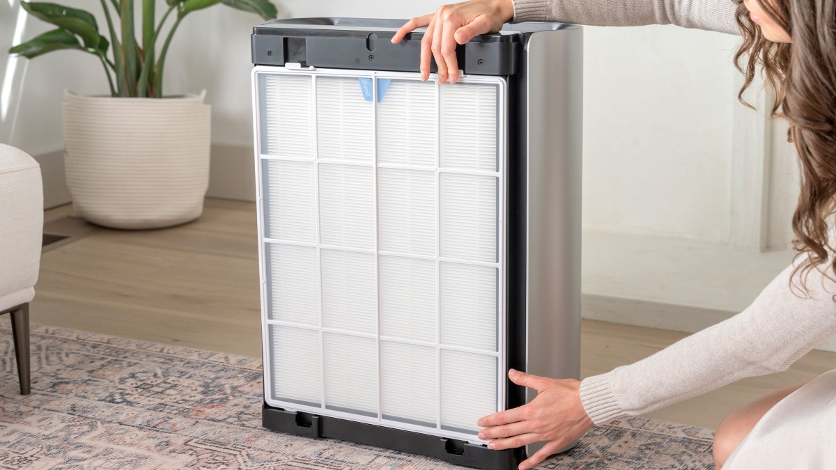 How to set up Levoit air purifier removing packaging and installing filter correctly